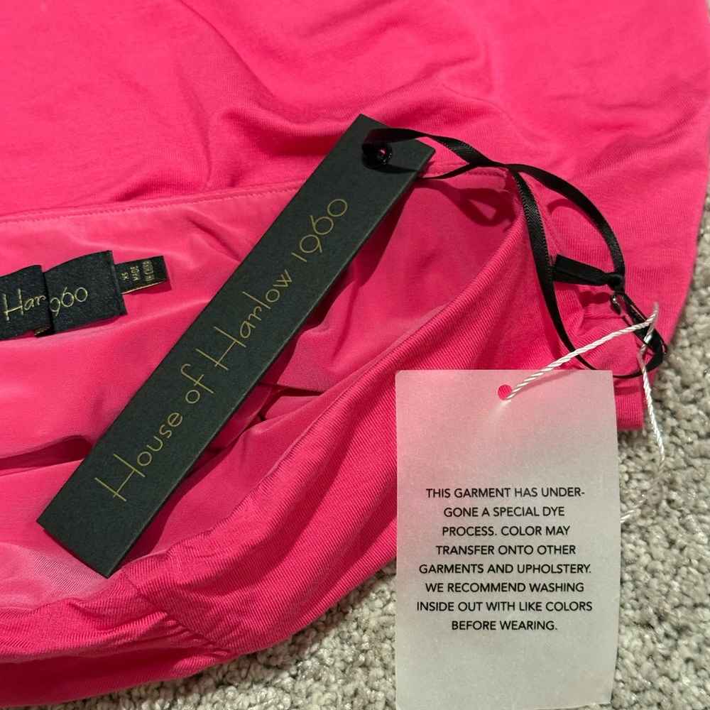 × REVOLVE Felix Mini Skirt in Pink
House of Harlow 1960 Sz:Xs - Picture 11 of 11